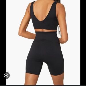 Black Seamless Biker Short - M